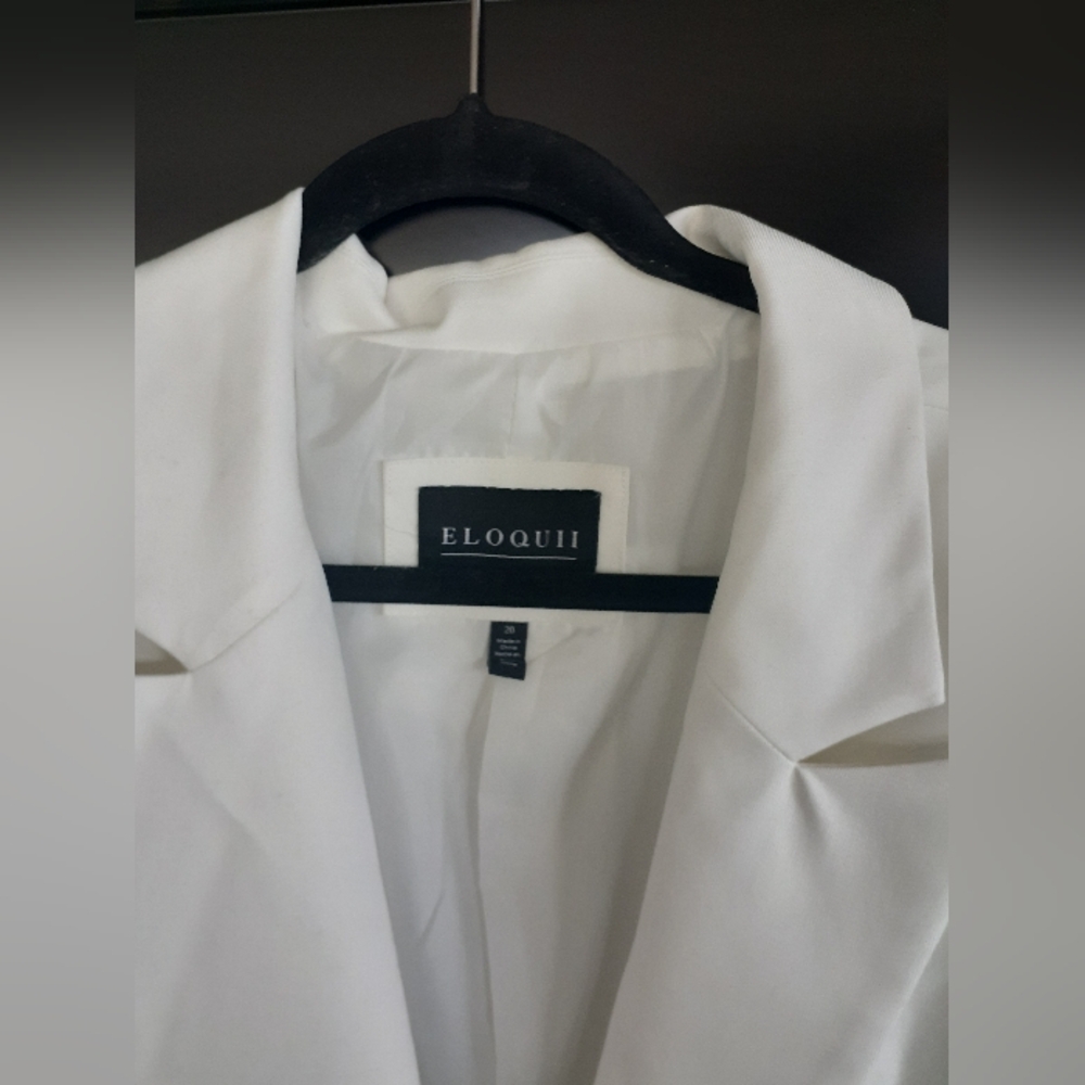 White blazer - Picture 6 of 7